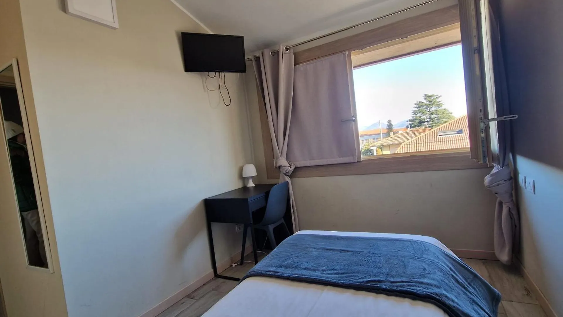 Bgy Airport House Grassobbio Otel
